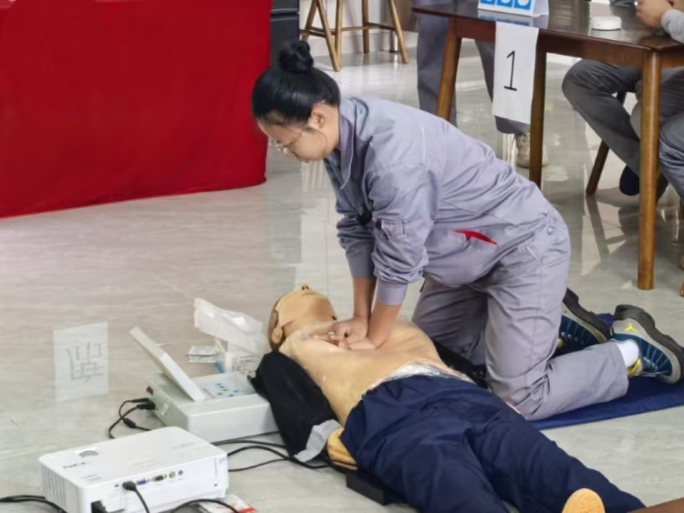 6.景洪电厂 急救.jpg